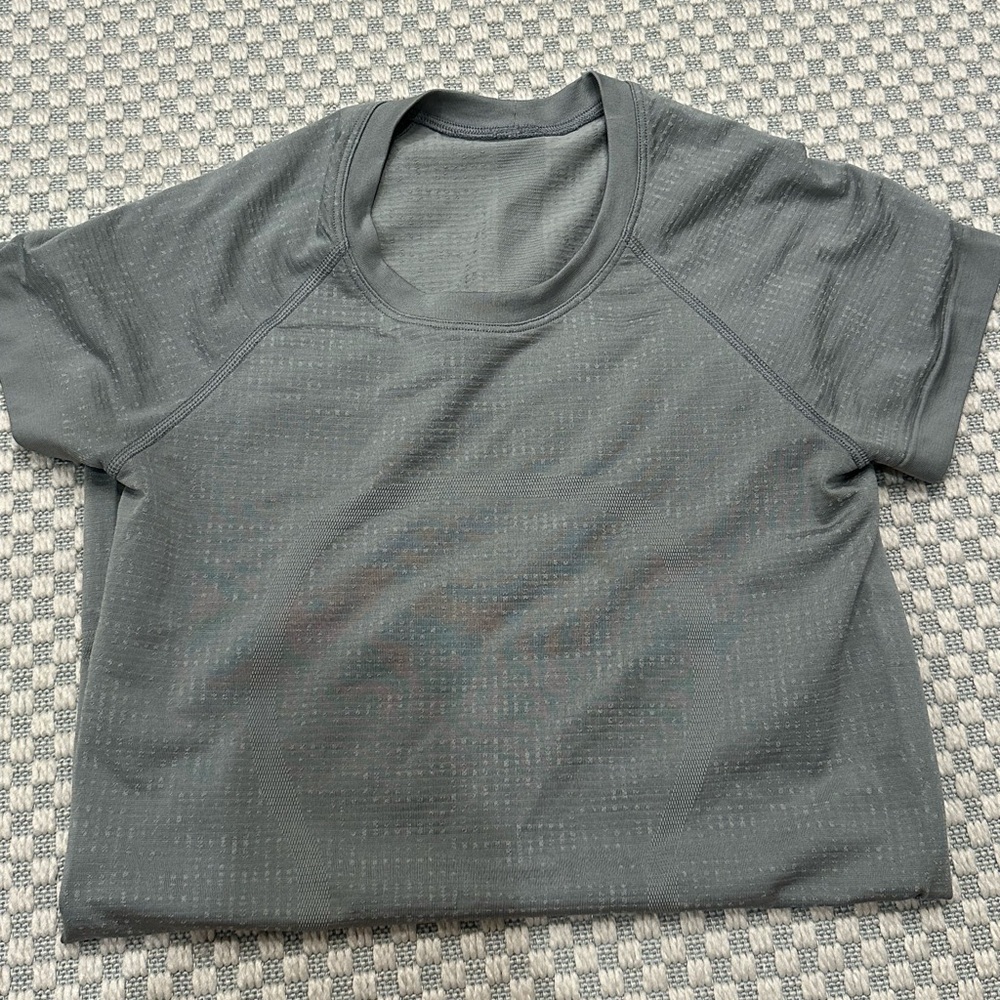 Lululemon gray swiftly tech shirt
